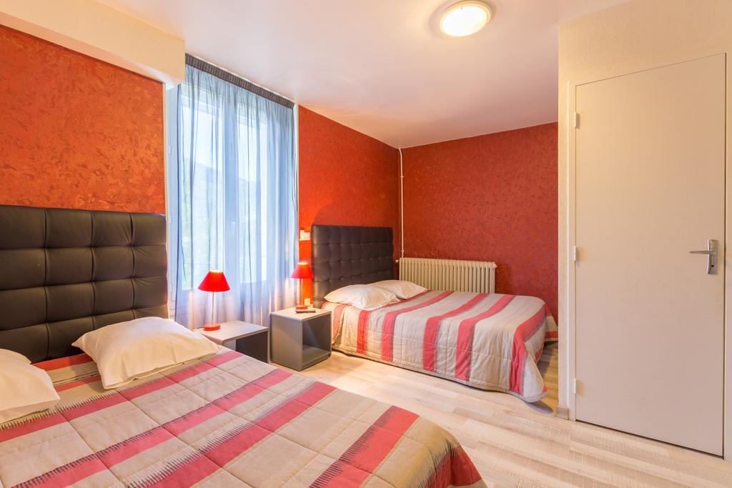 Alp'Hotel Voreppe Zimmer foto
