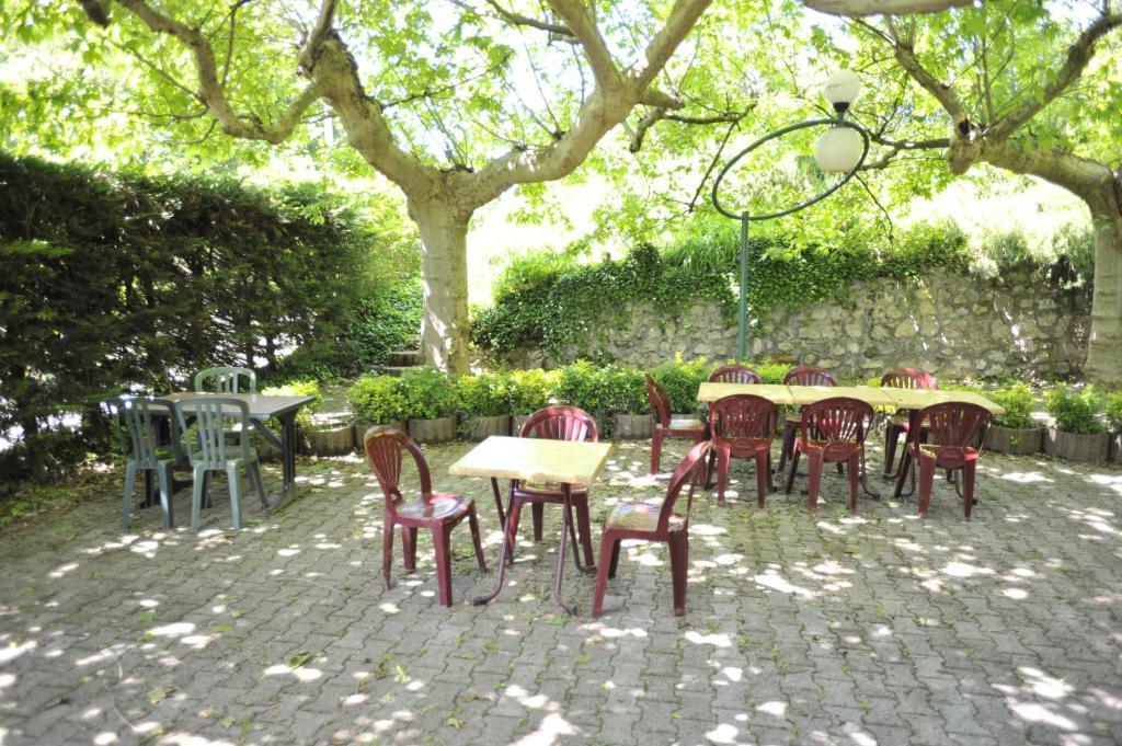 Alp'Hotel Voreppe Exterior foto