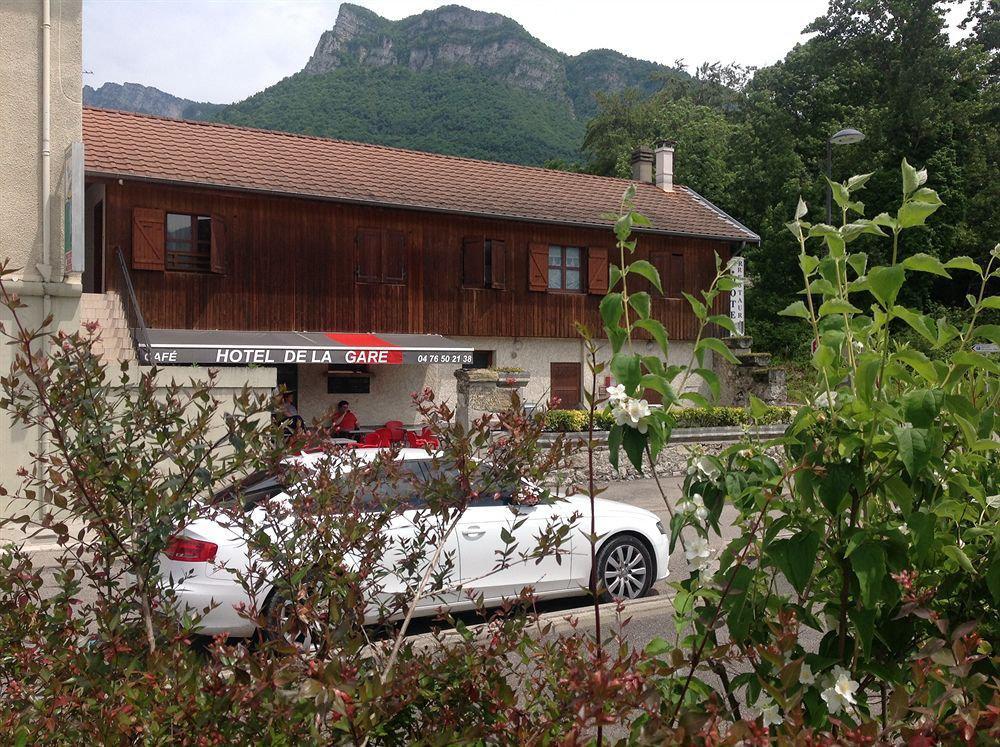 Alp'Hotel Voreppe Exterior foto
