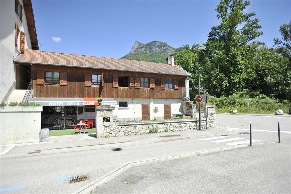 Alp'Hotel Voreppe Exterior foto